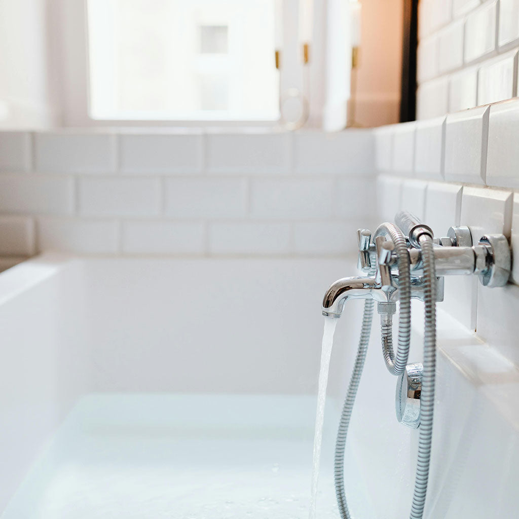 Re-caulk Full Tub or Shower
